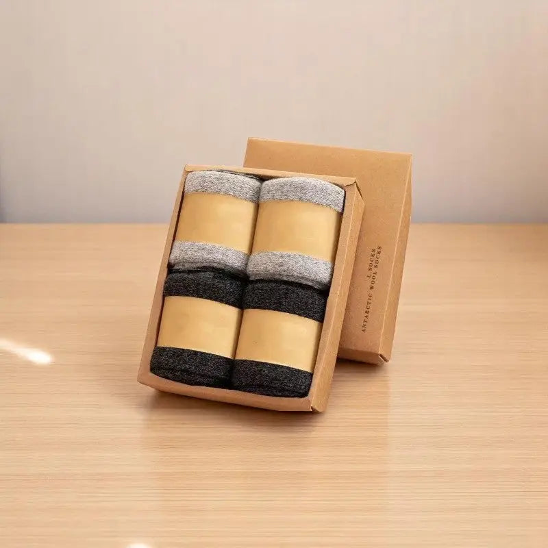 Chaussettes d’hiver pour homme, gris clair et foncé, en coffret.