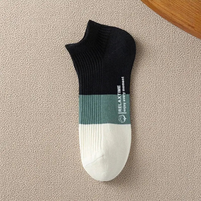 Socquettes homme noir et vert pastel.