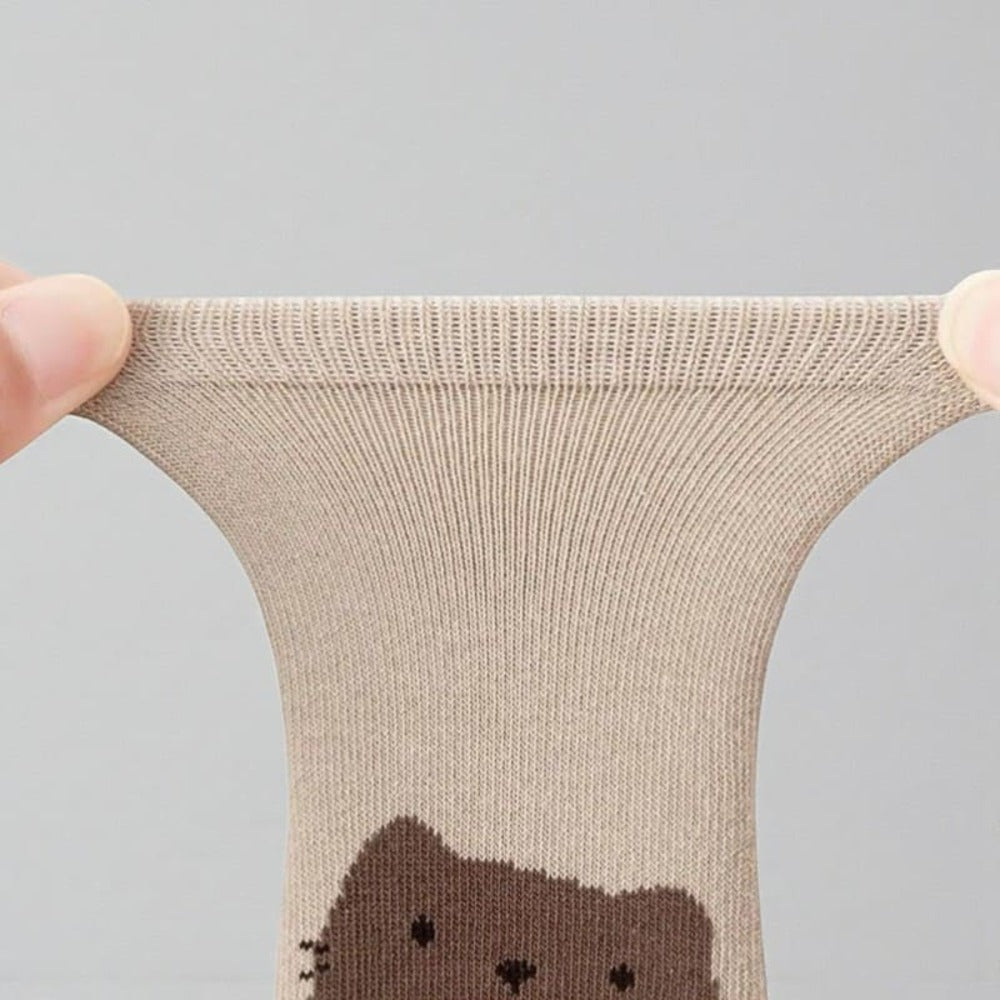 Chaussette antidérapante bébé en maille douce et extensible, confortable au quotidien.