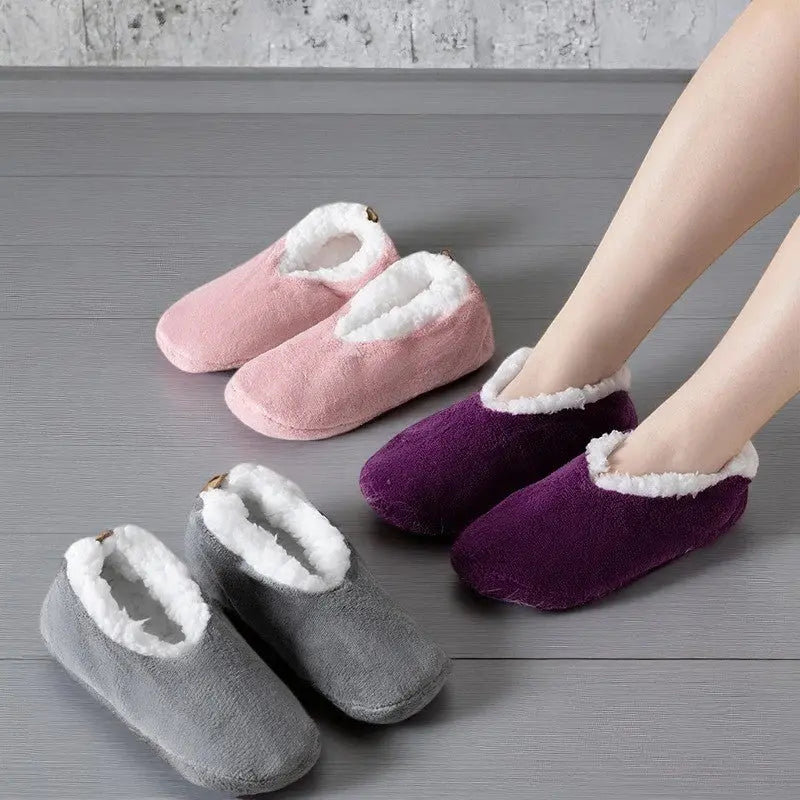 Ensemble de chaussettes chaussons femme rose, violet et gris, avec intérieur chaud et rembourré.