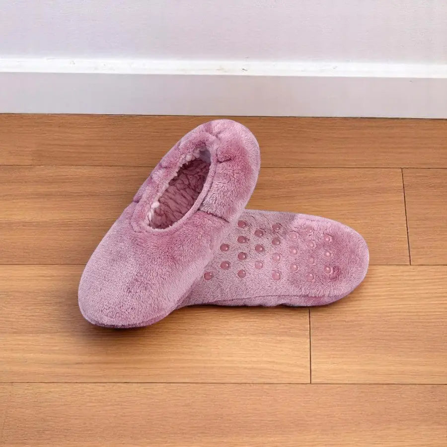 Chaussettes chaussons femme vieux rose avec doublure chaude et semelle antidérapante.