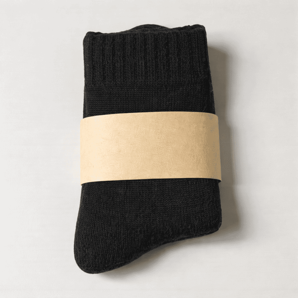 Chaussette laine enfant noire résistante et agréable à porter.