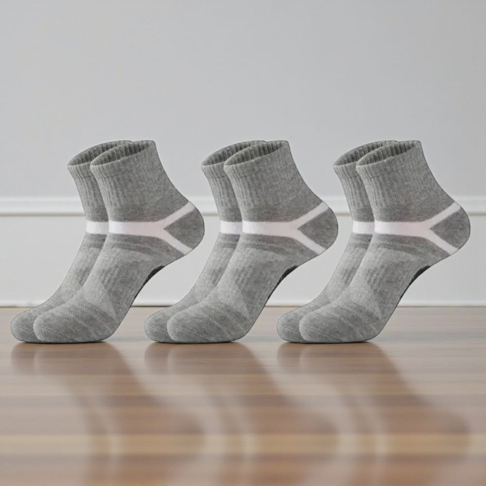 chaussette randonnée gris clair en lot de trois paires, chaussettes confortables pour longues marches.