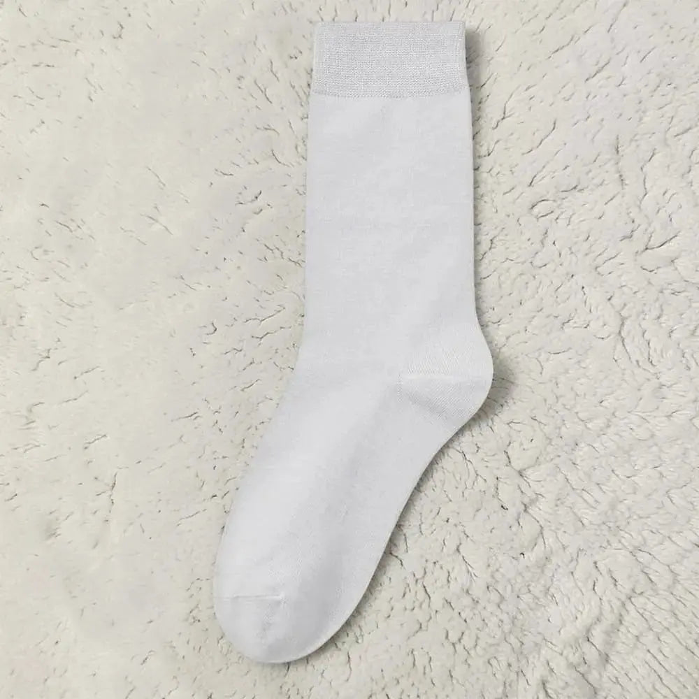 Chaussette sans couture blanche respirante idéale pour le confort toute la journée.