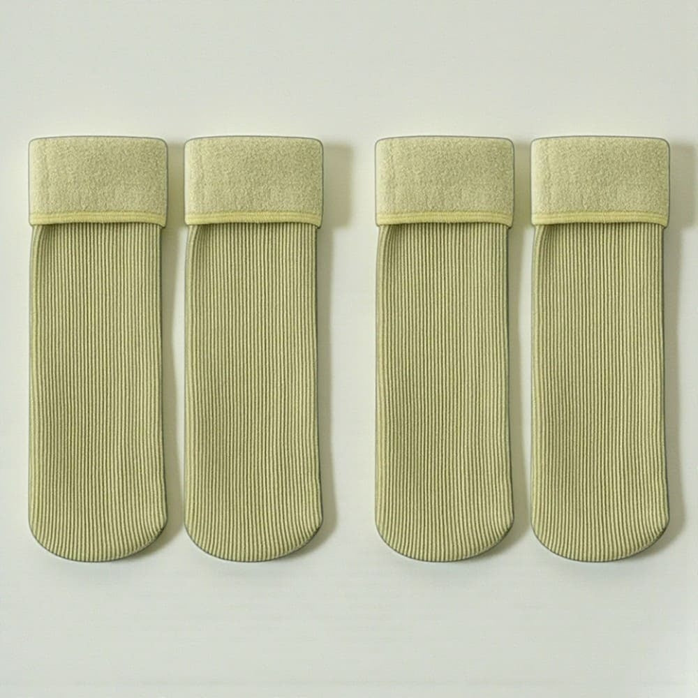 Chaussette sans couture enfant vert amande, tissu souple et agréable au quotidien.