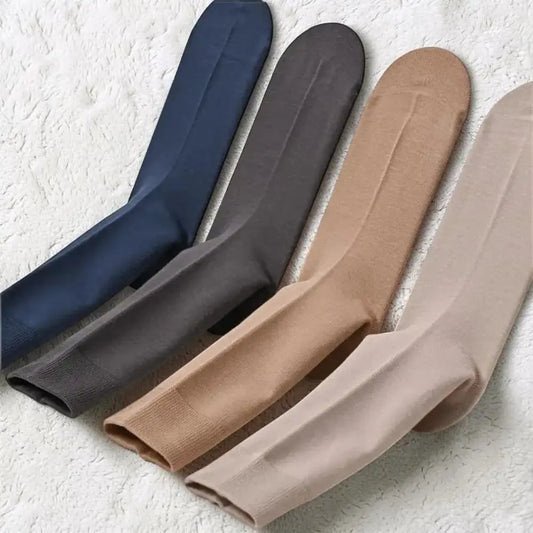Lot de chaussettes sans couture disponibles en plusieurs couleurs.