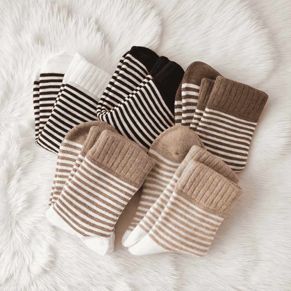 Chaussette thermique enfant épaisse et douce, idéale pour garder les pieds bien au chaud en hiver.