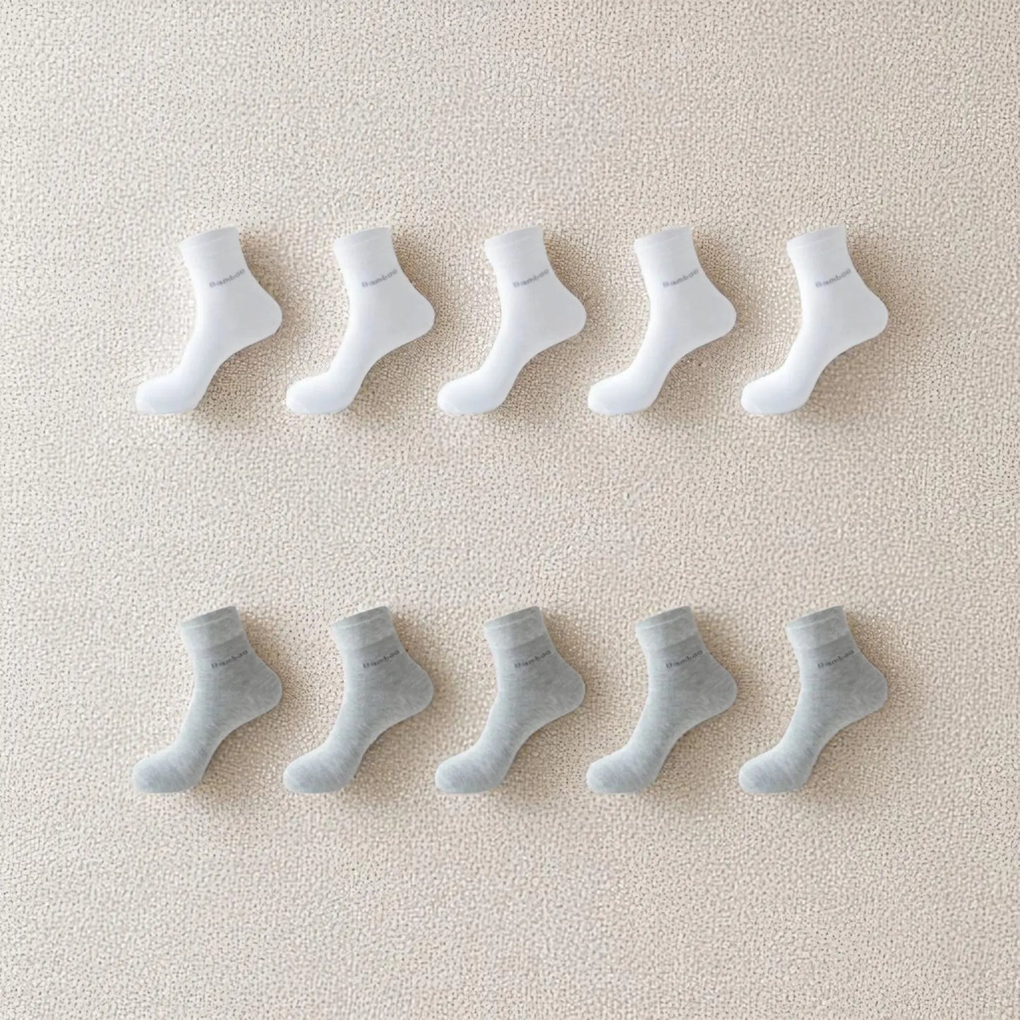 Pack chaussettes bambou blanc et gris clair pour homme, idéales pour un confort optimal.