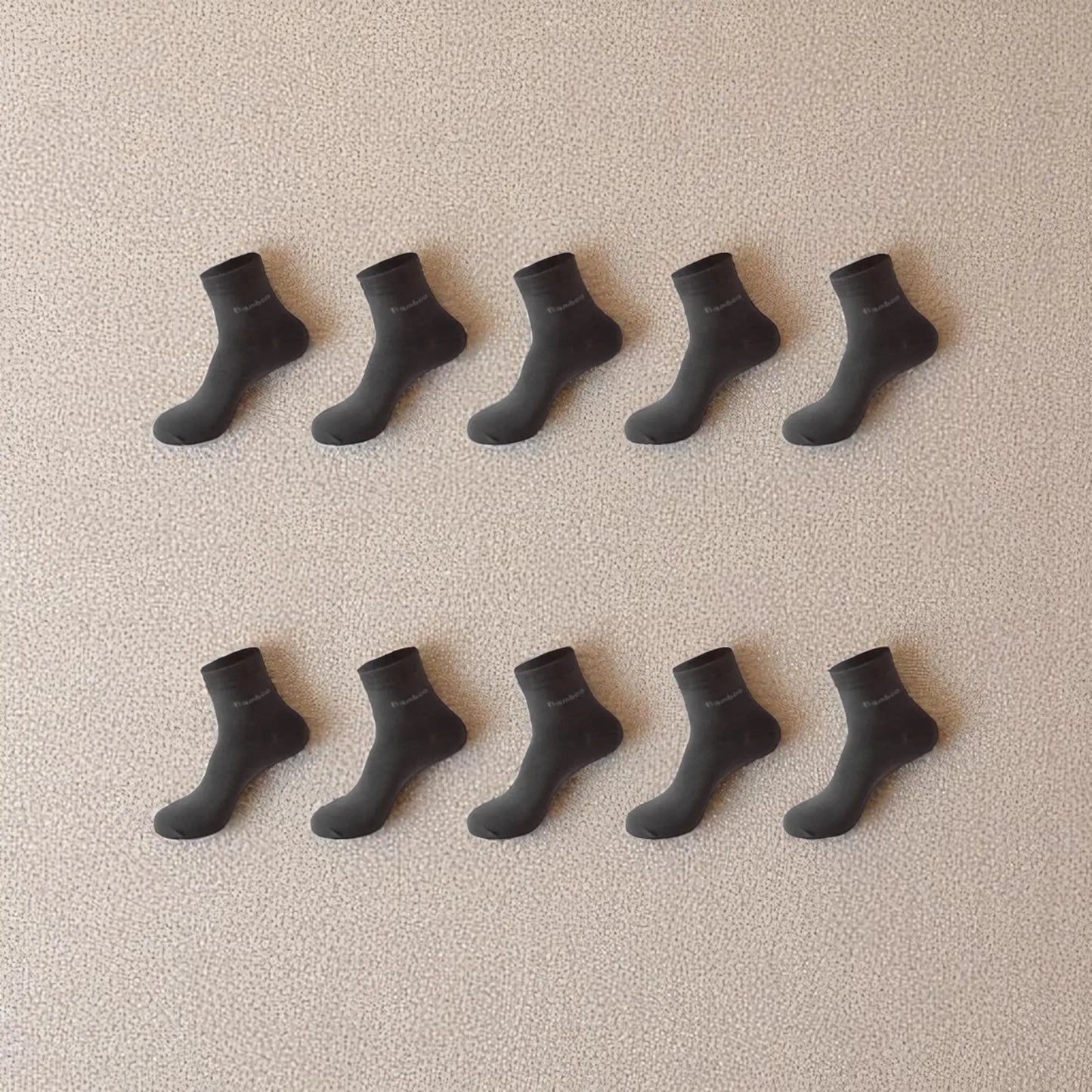 Chaussettes bambou homme gris foncé élégance et douceur naturelle.