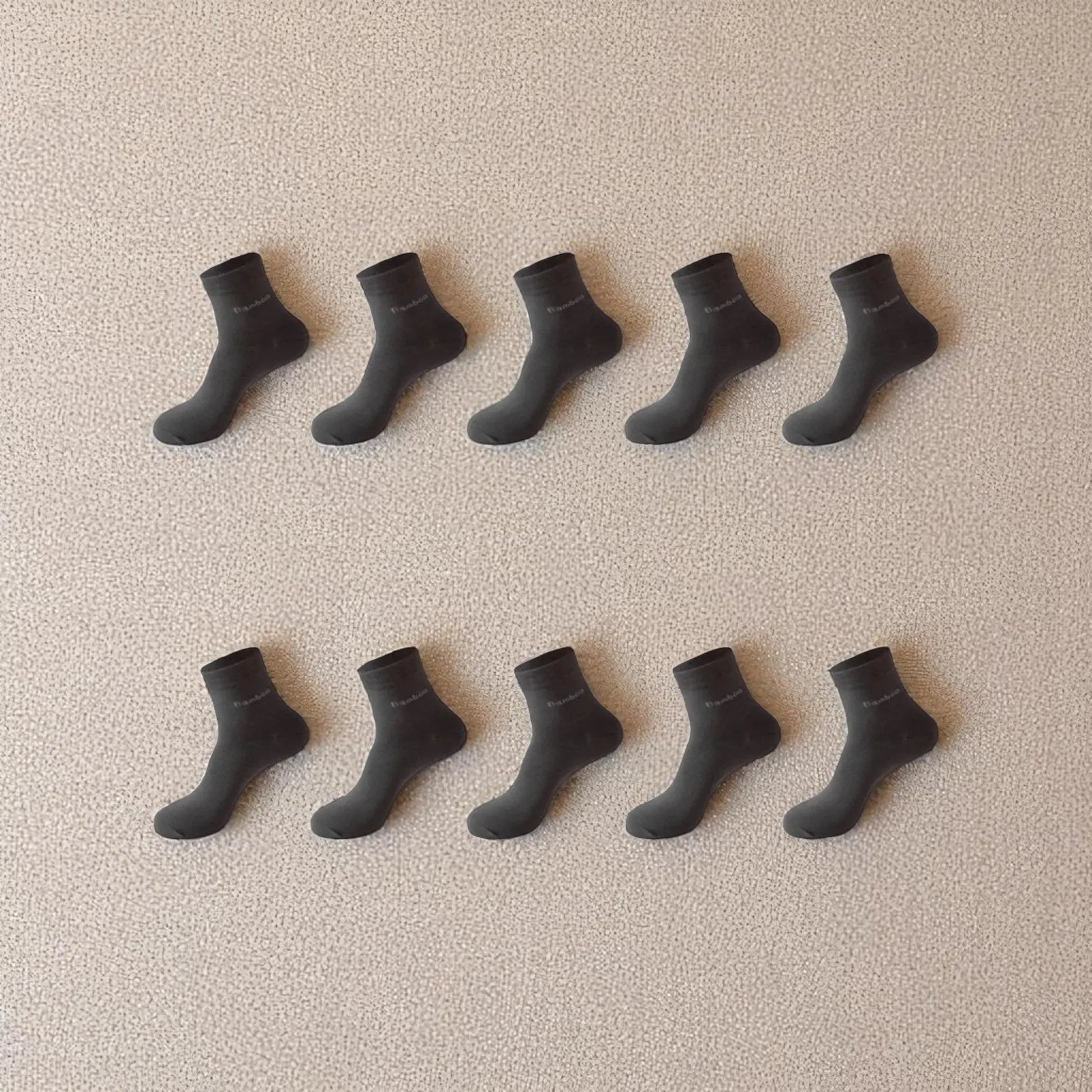 Chaussettes bambou homme gris foncé élégance et douceur naturelle.