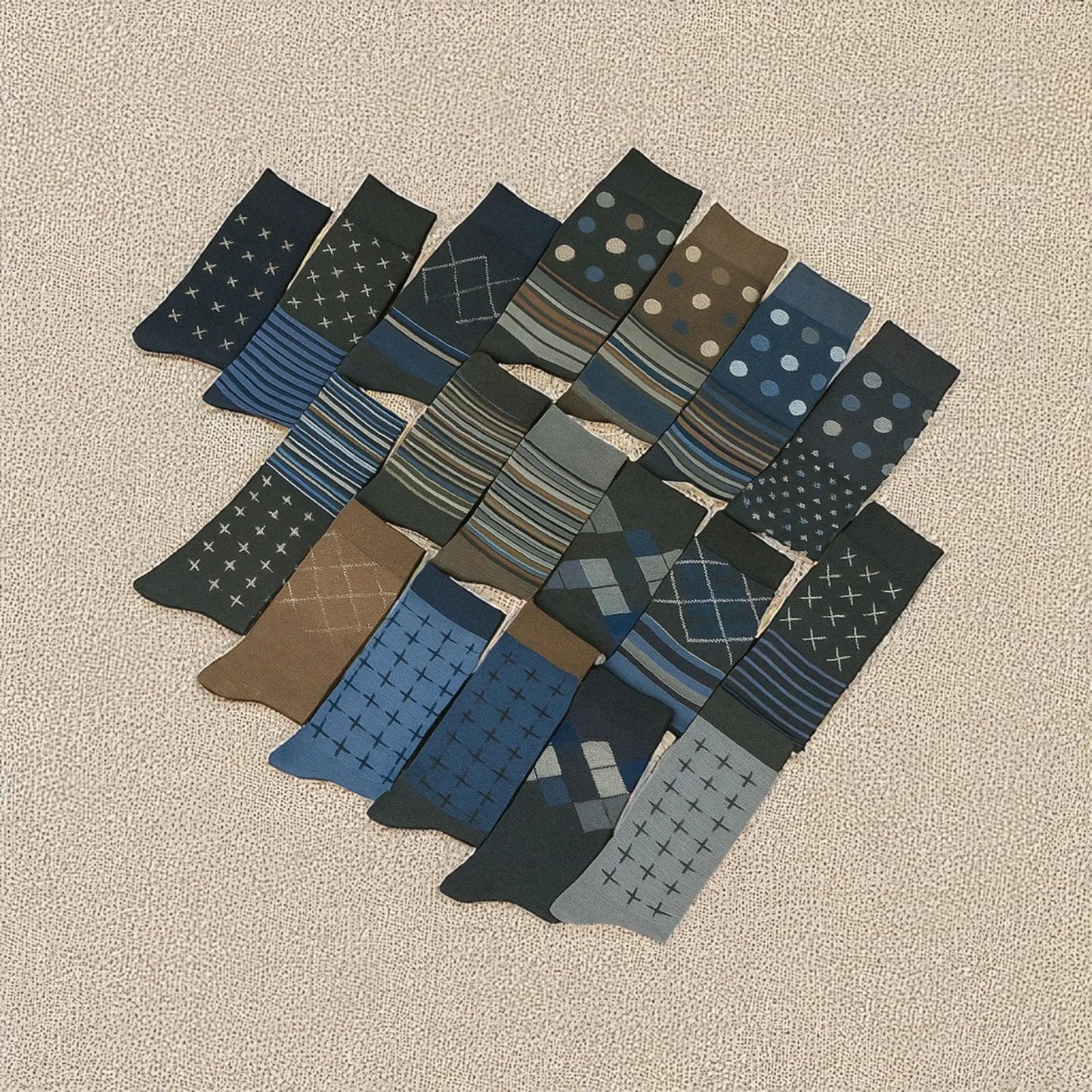 Un lot varié de chaussettes en bambou pour homme, alliant style et douceur au quotidien.