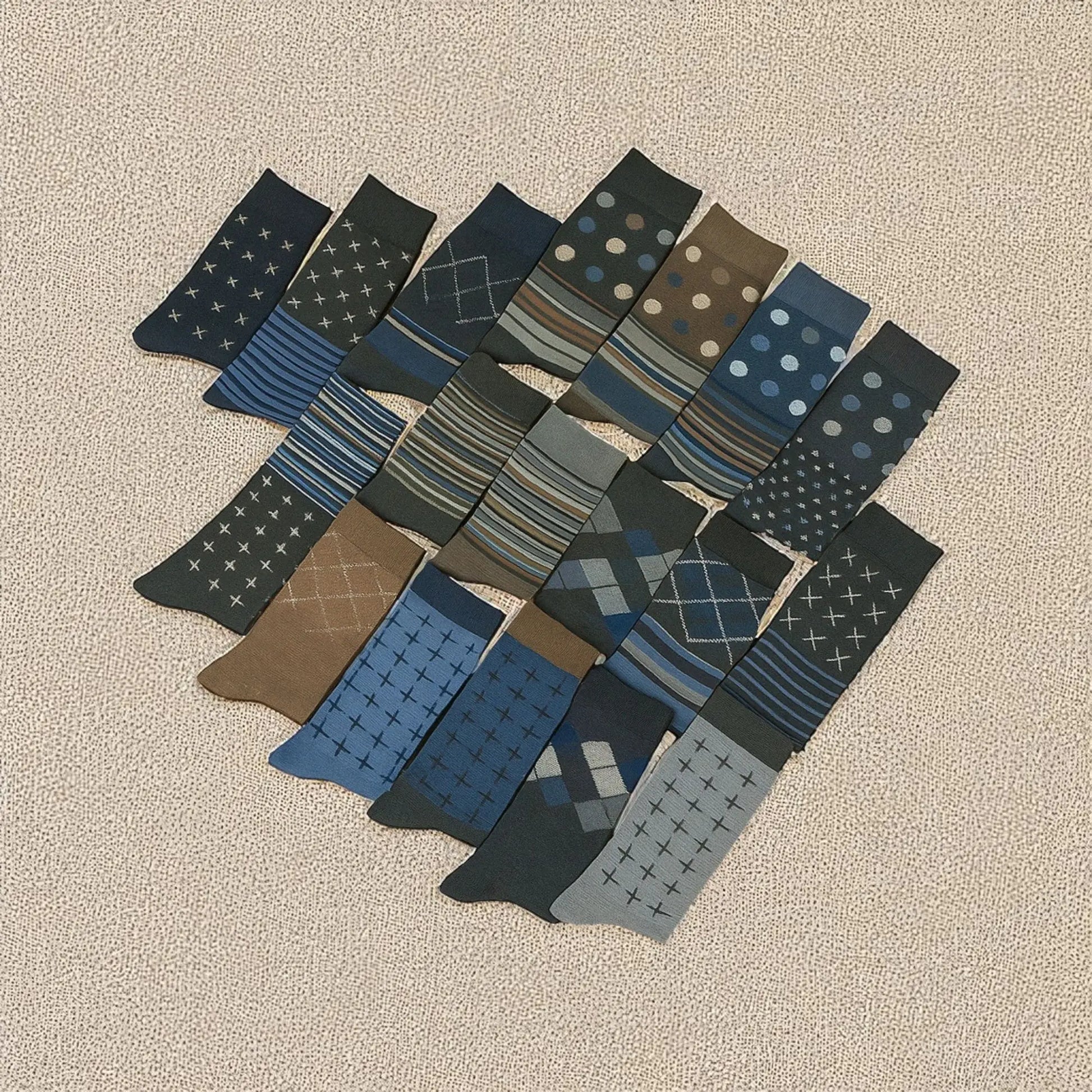 Un lot varié de chaussettes en bambou pour homme, alliant style et douceur au quotidien.