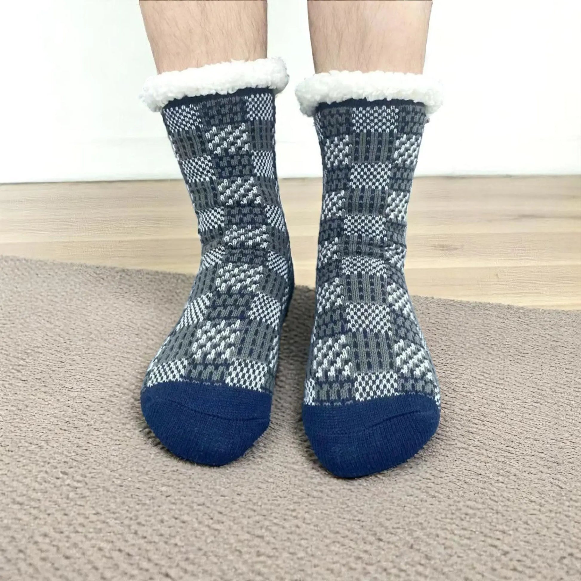 Chaussettes chausson homme à carreaux gris et bleus, parfaites pour l’hiver.