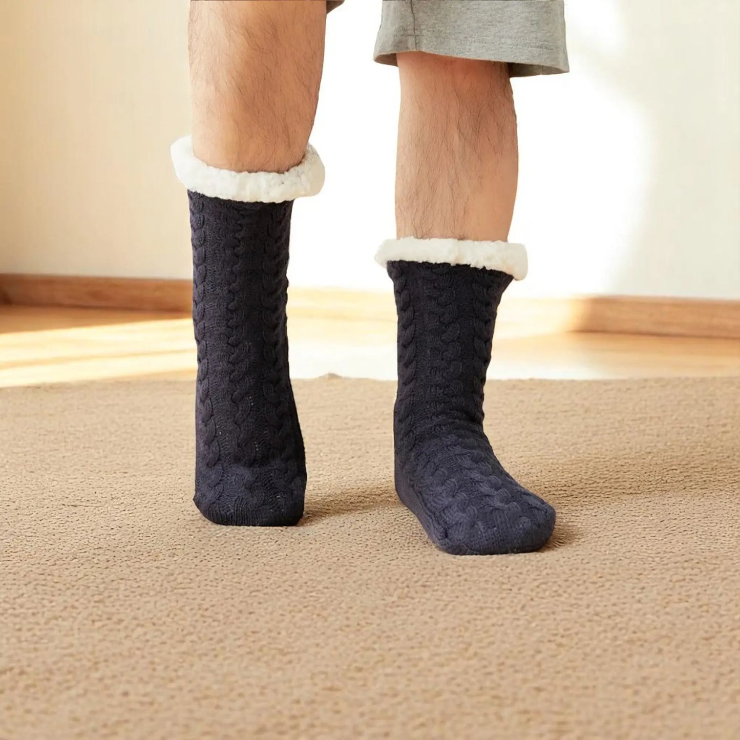 Chaussettes chausson bleu marine doublées en polaire pour homme.