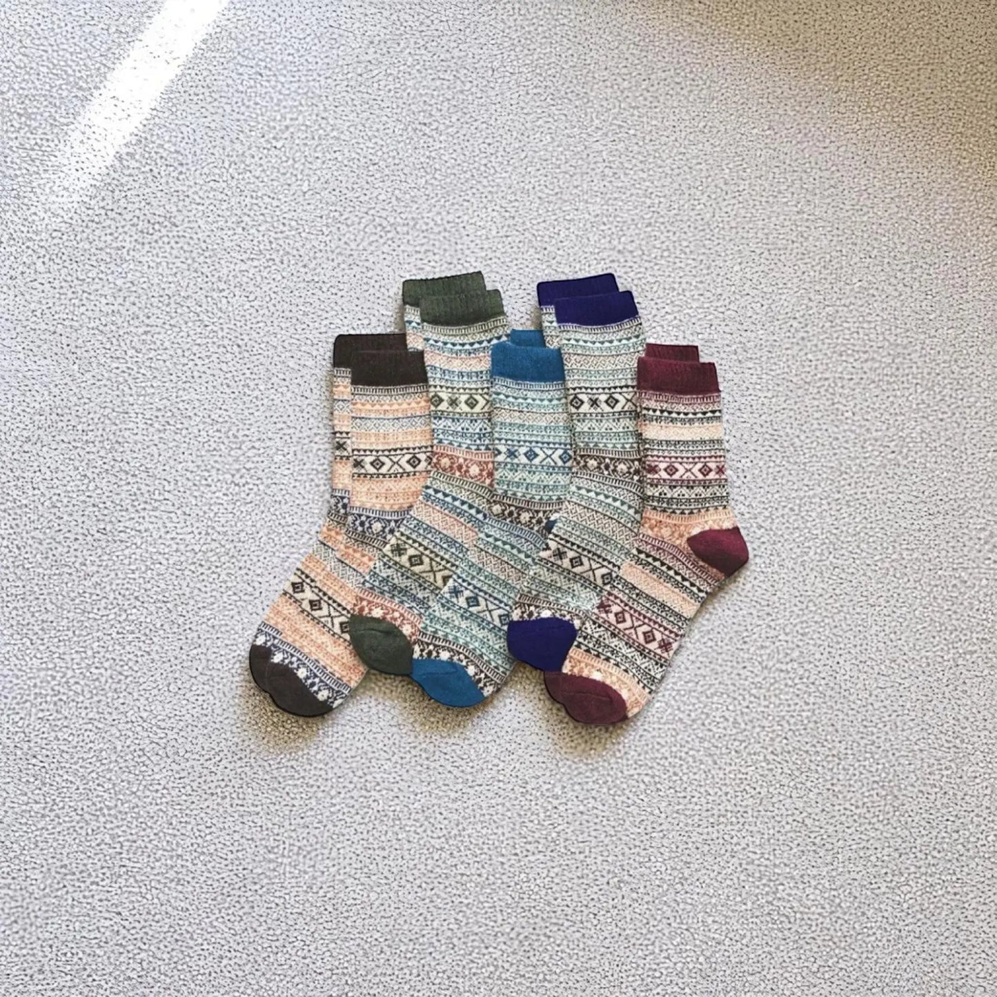Lot de 10 chaussettes chaudes en laine homme – style montagnard.