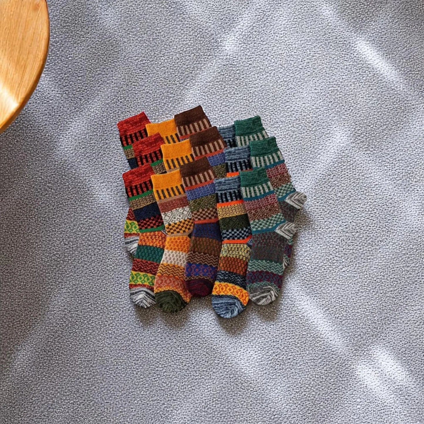 Lot de 15 chaussettes en laine homme – motifs variés pour hiver cosy.