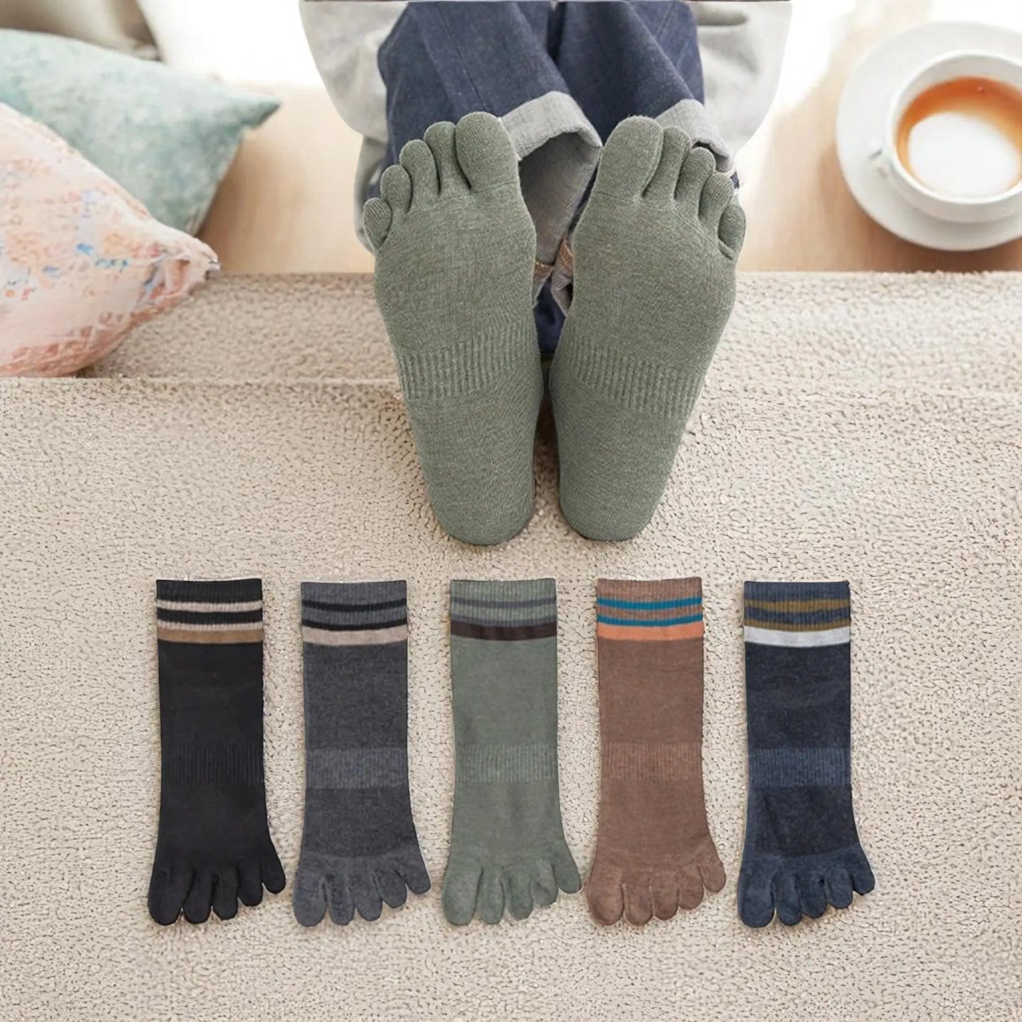 Lot de chaussettes à doigts pour homme, coloris variés avec rayures, idéales pour l’hiver.