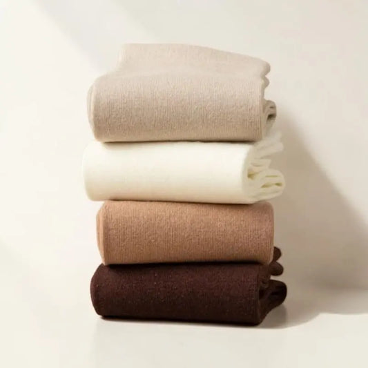 Lot de chaussettes sans couture en couleurs neutres pour confort quotidien.