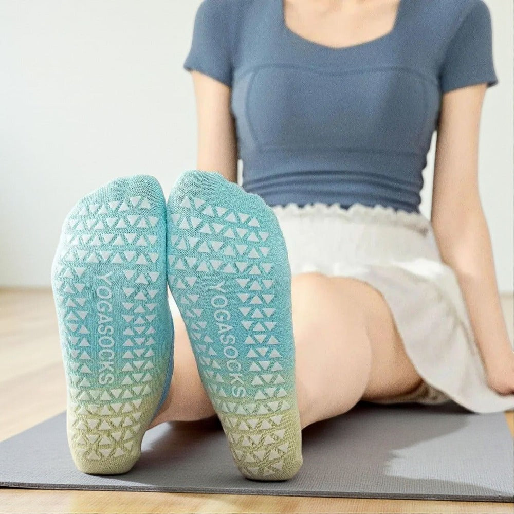 Chaussettes yoga Les ZenFlex, grip triangulaire pour stabilité maximale.