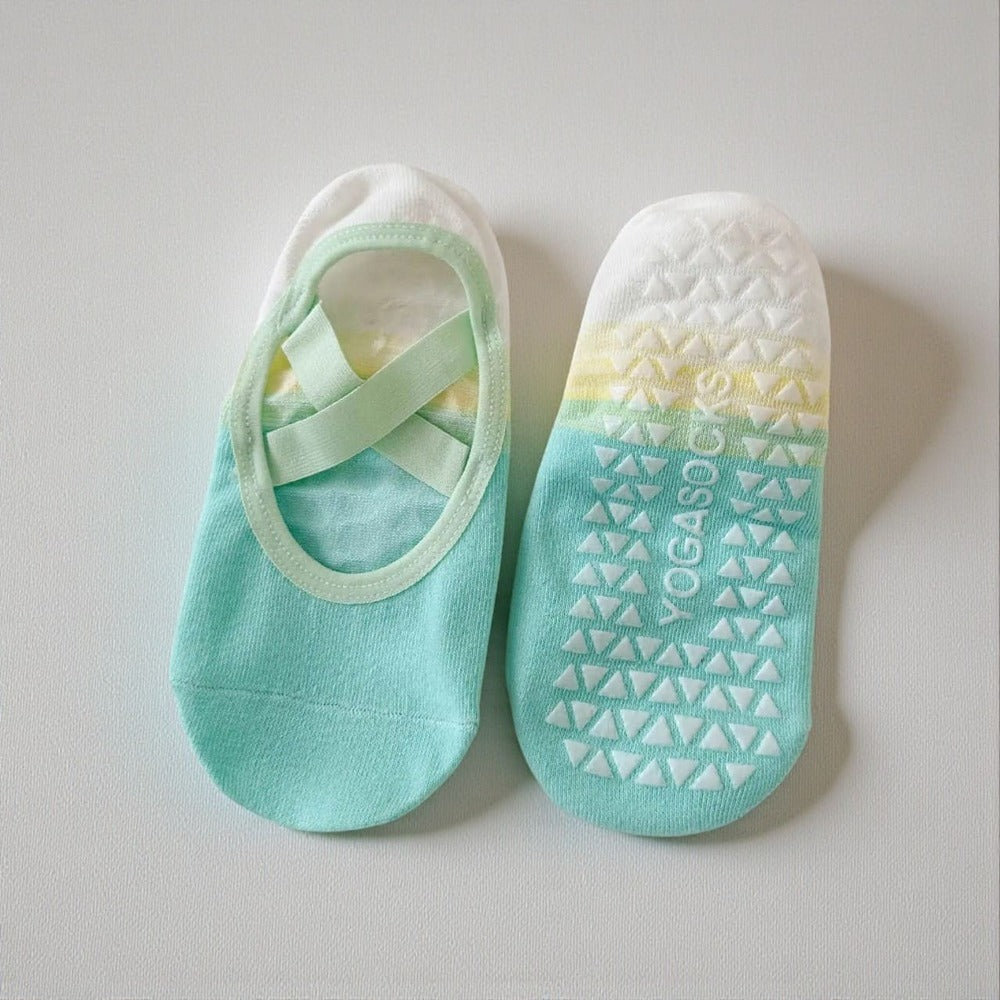 Chaussettes yoga antidérapantes vert menthe Les ZenFlex, maintien pied et adhérence pour pilates et yoga.