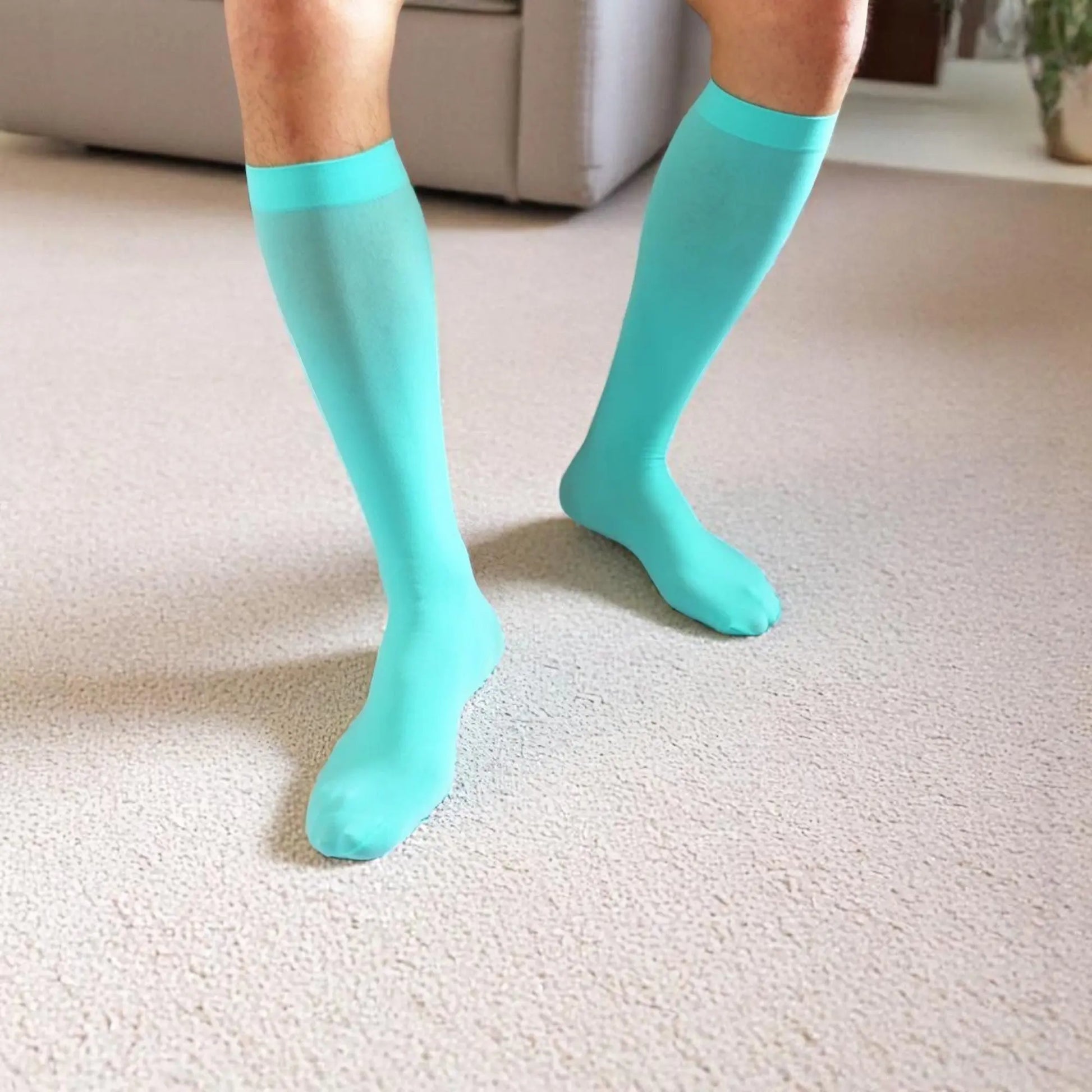 Mi-bas turquoise pour homme, respirant et doux.